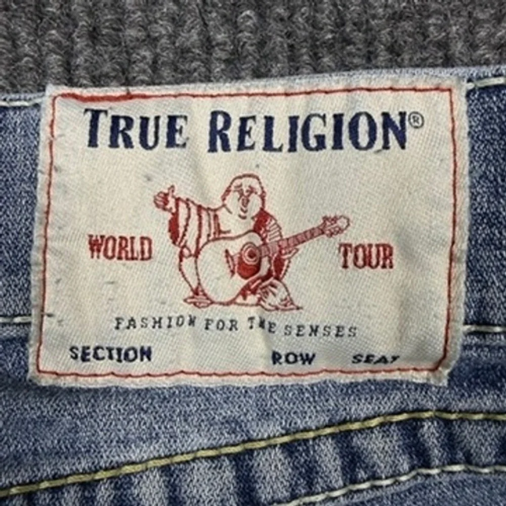 True Religion Ricky Relaxed Straight Big T Flap Pocket Jeans Light Wash 32